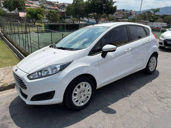 FORD FIESTA 1.6 SE PLUS HATCH 16V FLEX 4P POWERSHIFT